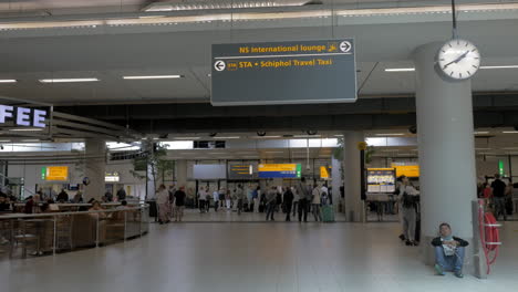 Indoor-view-of-Amsterdam-Airport-Schiphol