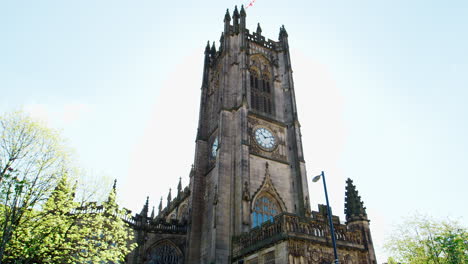 Manchester,-Reino-Unido---4-De-Mayo-De-2017:-Exterior-De-La-Catedral-De-Manchester