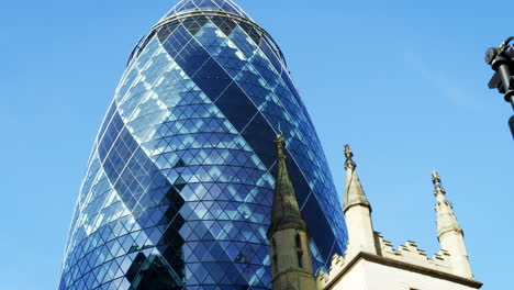 London-–-Mai-2017:-Die-Spitze-Der-30-St.-Mary-Axe,-Die-Gurke,-City-Of-London,-London,-Ec3