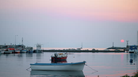 Harbour-with-tied-up-boats-view-in-the-evening