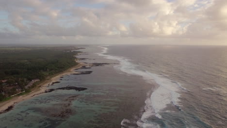 Luftaufnahme-Der-Küste-Von-Mauritius-Und-Des-Indischen-Ozeans