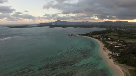 Luftaufnahme-Der-Küste-Der-Insel-Mauritius