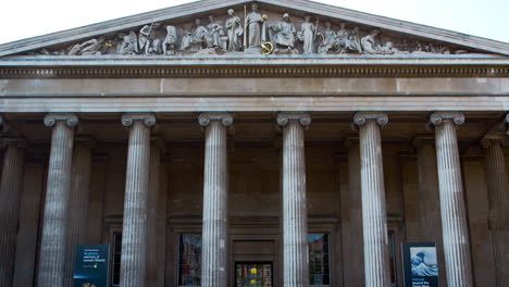 LONDON---MAY,-2017:-Visitors-outside-the-main-entrance-of-the-British-Museum,-Great-Russell-Street,-London,-WC1,-tilt-shot