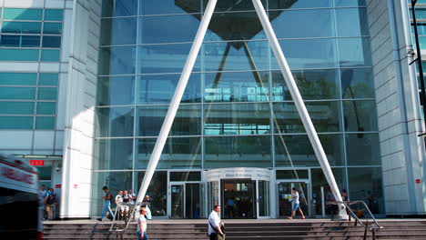 LONDON---MAY,-2017:-The-main-entrance-of-University-College-Hospital,-Euston-Rd,-London,-NW1,-tilt-shot