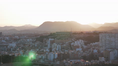 Alicante-Stadtbild-Bei-Sonnenuntergang-Spanien