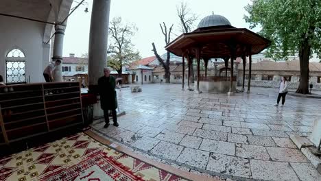 Strolling-through-the-narrow-alleys-of-Sarajevo