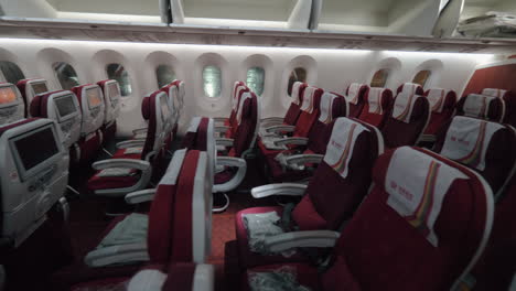 Cabina-Vacía-De-Aviones-De-Hainan-Airlines-En-Clase-Económica.