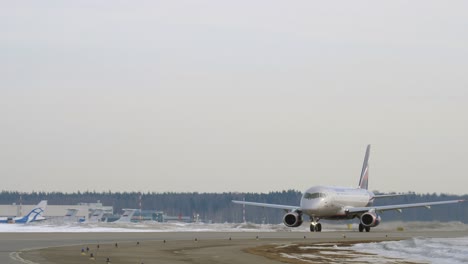 Sukhoi-Superjet-100-of-Aeroflot-taking-off