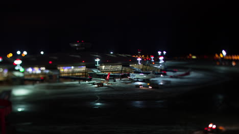 Timelapse-of-maintaining-and-boarding-planes-Vnukovo-Airport-at-winter-night
