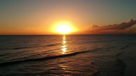 Sonnenuntergang-Am-Strand-Der-Kanarischen-Inseln