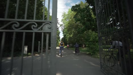 Gimbal-Shot-of-the-entrance-of-Schlossgarten-in-Karlsruhe