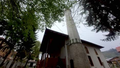 Sarajevo,-Churches,-and-Mosques:-Sarajevo's-charm-lies-in-the-juxtaposition-of-elegant-churches-and-mosques