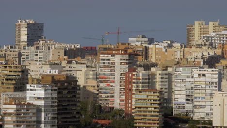 Paisaje-Urbano-De-Alicante-Con-Casas-De-Apartamentos-España