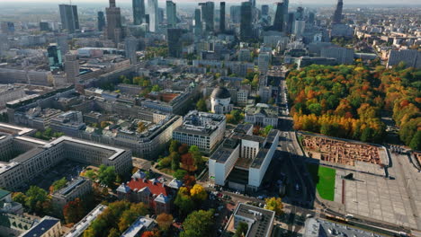 Luftaufnahmen-Von-Drohnen-Zeigen-Warschau,-Polen