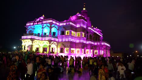 Prem-Mandir-El-Templo-Del-Amor-Divino-Es-Un-Templo-Hindú-En-Vrindavan,-Distrito-De-Mathura,-Uttar-Pradesh,-India