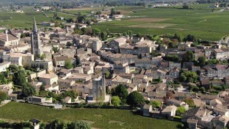 Mittelalterliche-Stadt-Saint-Emilion,-Departement-Gironde-In-Nouvelle-Aquitaine,-Frankreich