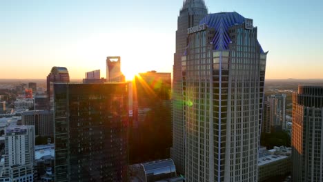 Truist-skyscraper-in-Charlotte,-North-Carolina-skyline-during-sunset