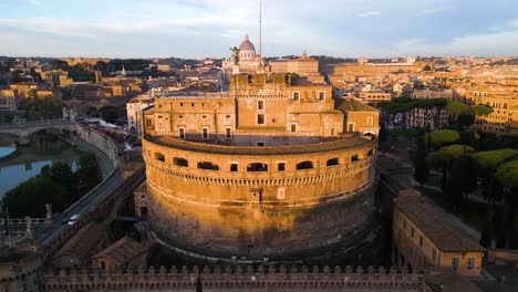 Cinemática-Que-Establece-Un-Disparo-Con-Dron-Sobre-El-Castillo-De-Sant&#39;Angelo.