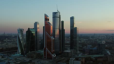 Paisaje-Urbano-Aéreo-De-Moscú-Con-Centro-De-Negocios-Rusia.