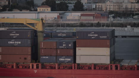 Containerhafen-Mit-Frachtschiff-In-Marseille,-Frankreich
