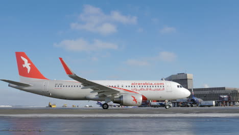 Air-Arabia-A320-taxiing-to-the-terminal-at-Sheremetyevo-Airport-Moscow