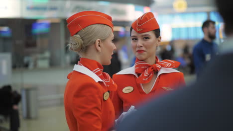 Asistentes-De-Vuelo-De-Aeroflot-Rusia
