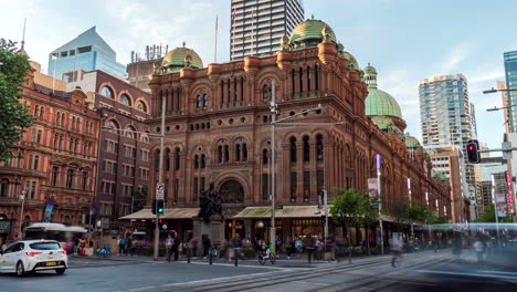 Queen-Victoria-Building-on-corner-of-busy-intersection,-Sydney,-Australia-timelapse