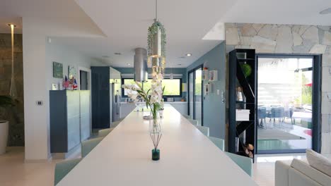 St-Gély-Villa-Kitchen-with-Designer-Lighting