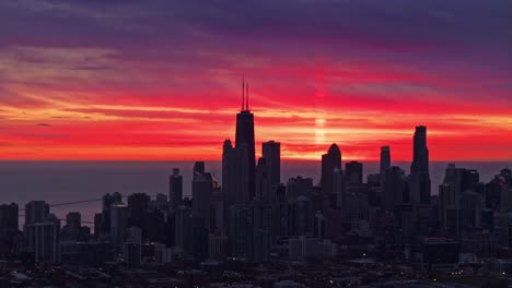 Aerial-view-of-downtown-Chicago-at-sunrise