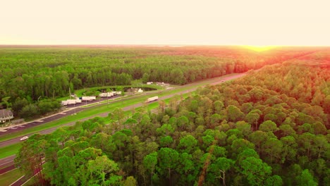 Aproaching-Rest-area-in-Osceola,-Florida