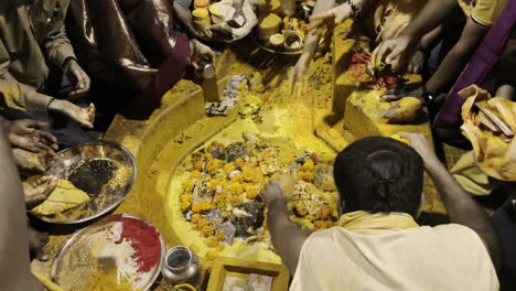 Devotees-gather-to-worship-at-Jejuri-temple-Pune-Maharashtra-India-4K