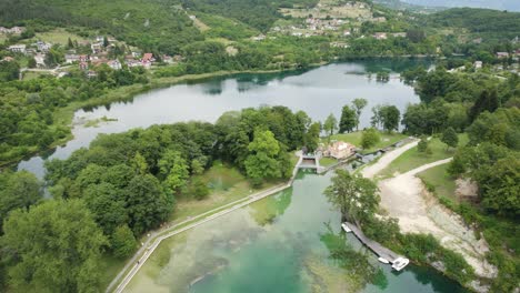 Malo-Plivsko-Lake-Serenity-in-Jajce,-Bosnia