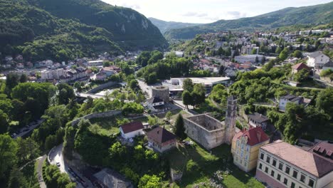 Jajce,-Bosnia:-Santa-María-Y-La-Torre-Del-Oso