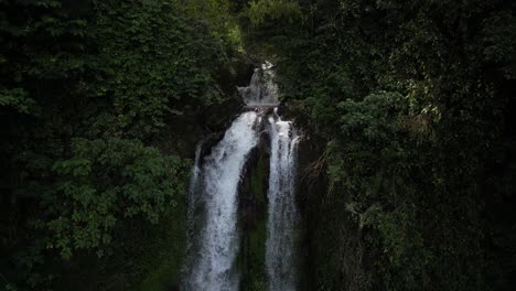 Moving-close-toward-Gitgit-waterfall-in-the-North-of-Bali,-Indonesia