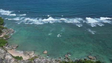 Blue-water-and-cliff-views-in-the-south-of-Bali,-Indonesia