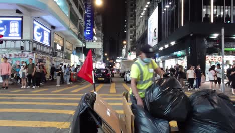 Bulliciosa-Calle-Sai-Yeung-Choi-Hong-Kong-Timelapse