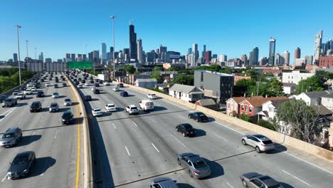 I-90-Verkehr-In-Die-Innenstadt-Von-Chicago