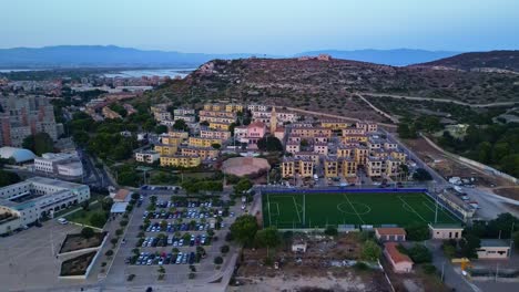 Amateurfußballpark-Und-Das-Umliegende-Zentrum-Der-Piazza-Franco-Oliverio