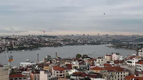 Blick-Nach-Unten-In-Richtung-Istanbul,-Türkei,-Europa