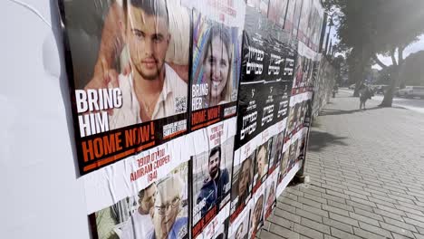 Gefangene-Aus-Israel-Auf-Plakaten-Entlang-Der-Straßen-Jerusalems