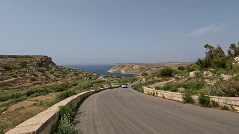 Una-Vista-Sobre-La-Carretera-Costera-En-La-Isla-De-Malta.