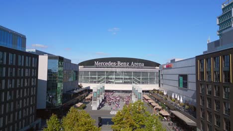 Mercedes-Benz-Arena-City-Berlin-Deutschland-Sommer-23