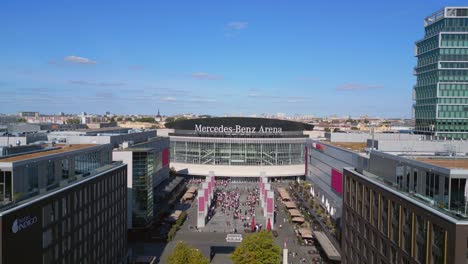 Mercedes-Benz-Arena-City-Berlin-Deutschland-Sommer-23