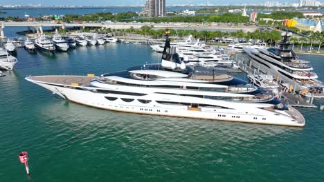 Ahpo's-allure:-Miami-Boat-Show-2023-spotlight-on-luxury