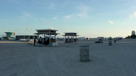 Early-evening-with-people-at-Miami-Beach-Florida