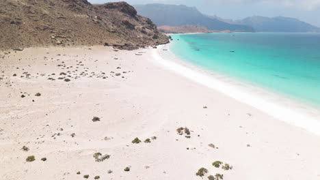 Idyllic-Landscape-Of-Shoab-Beach,-Socotra-Island,-Yemen---Aerial-Drone-Shot