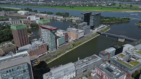 Düsseldorf-capital-city-of-North-Rhine-Westphalia,-Germany’s-7th-largest-city