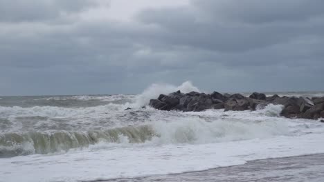 Slow-motion-footage-of-waves-hitting-the-rocks-and-the-shore-in-the-west-coast-of-Denmark