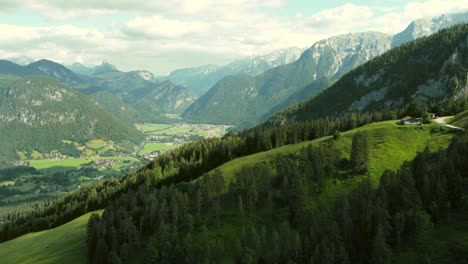Paisaje-Alpino-Durante-La-Puesta-De-Sol-En-Austria