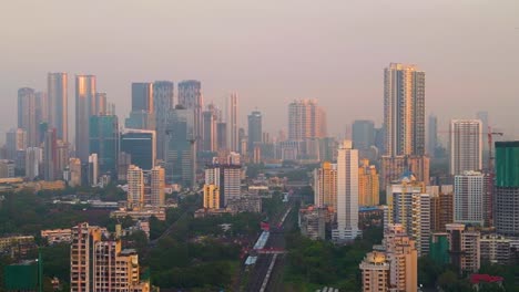 Terminal-De-Chhatrapati-Shivaji-Maharaj-Y-Oficina-Central-De-La-Corporación-Municipal-De-Brihanmumbai-Vista-Aérea-Nocturna-De-La-Ciudad-De-Mumbai